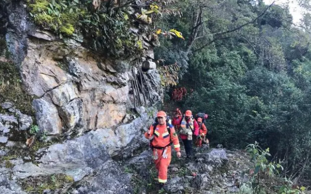 bob官方下载链接遗体已出山！遇难地质队员生前活动细节披露(图2)