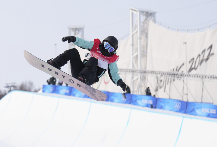 單板滑雪女子u型場地技巧決賽蔡雪桐名列第四