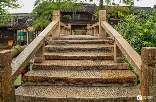 行走中的风景：神游魅力浙东诗词歌赋中的山水画廊