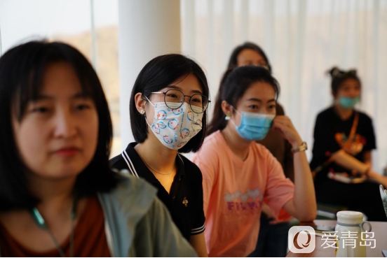 青岛哲学季读书会带你活成一束光