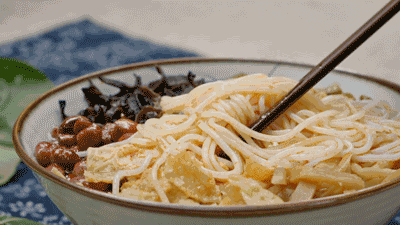 官方提醒！近期这样的米粉慎吃，严重或可致死！有人放了三天还在吃…