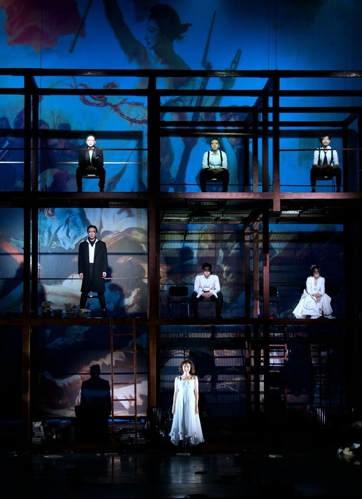 2022抓马戏剧节开幕《红与黑》燃起戏剧热