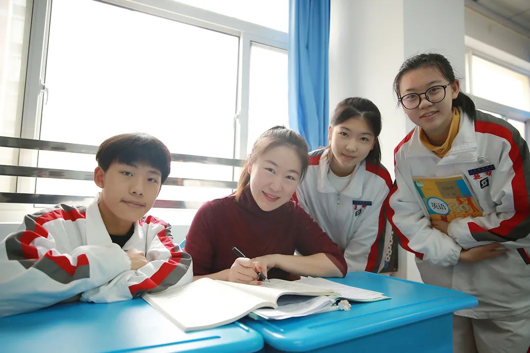 超银年度人物来啦！他们点亮了学生的人生！