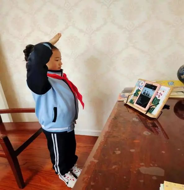 同心战疫！“云”端升旗仪式，有力量！