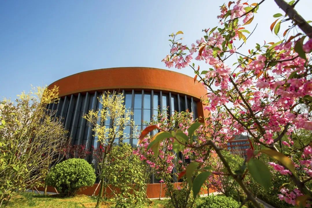 相约六十八，书写属于你的青春