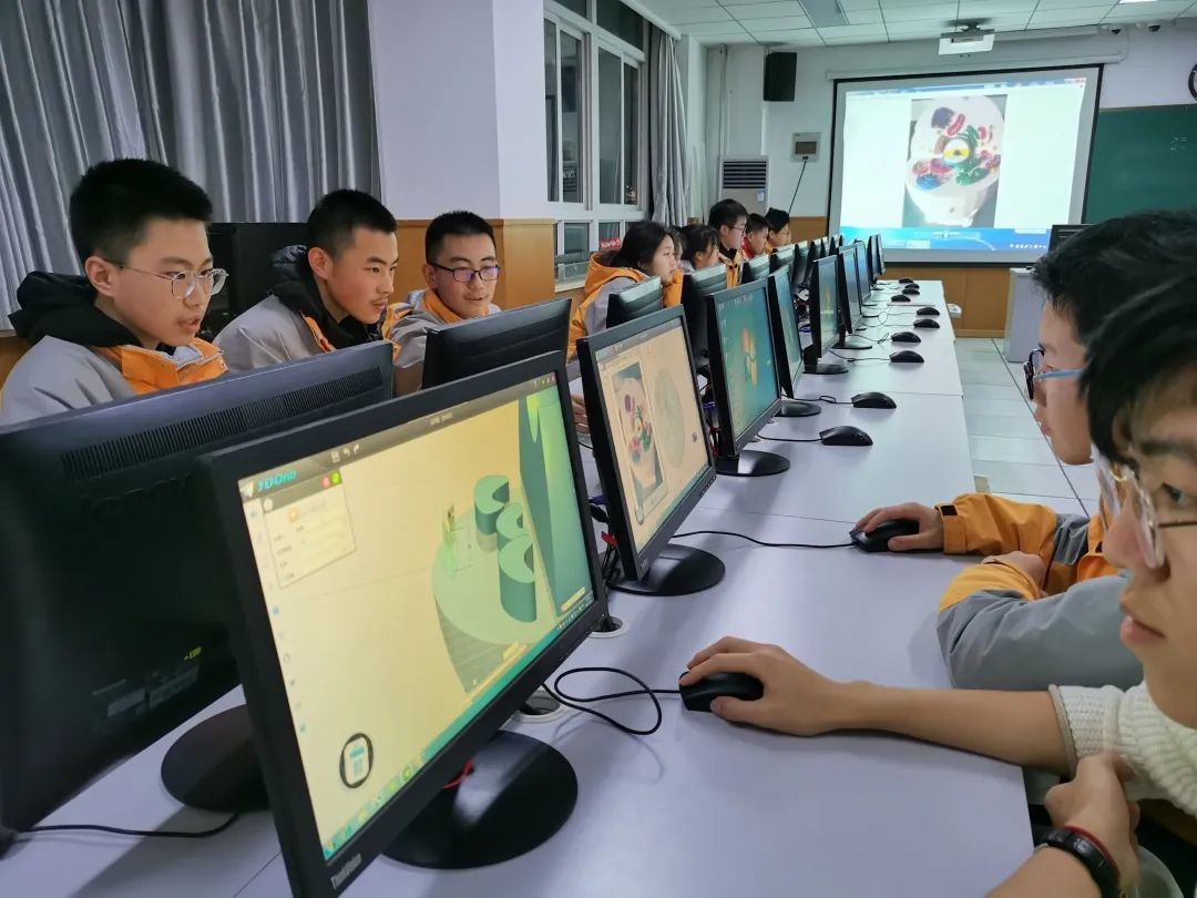 相约六十八——打造科技创新特色教育