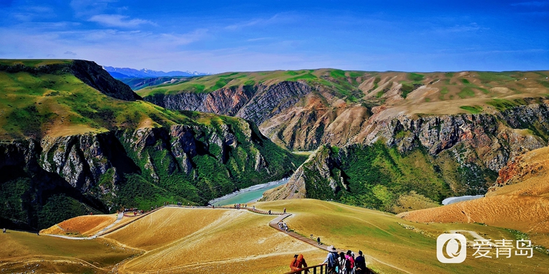 行走中的风景：穿行山脊上的莽原 来喀拉峻感受原始的自然之美