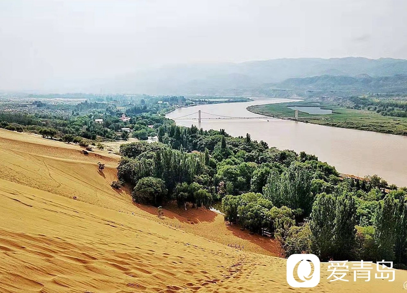 行走中的风景:大漠无疆长河长 驼铃声声美酒香