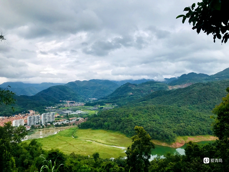 行走中的风景:云南边陲小城 领略异域风情
