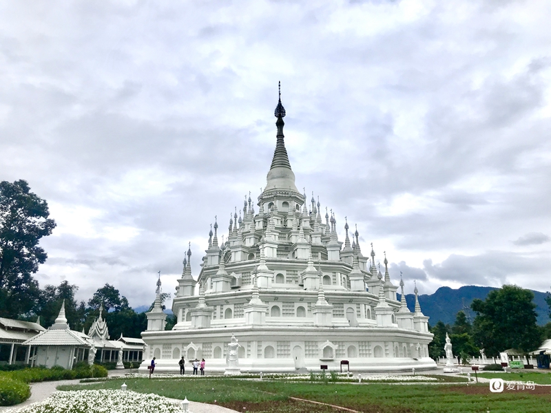 行走中的风景:云南边陲小城 领略异域风情