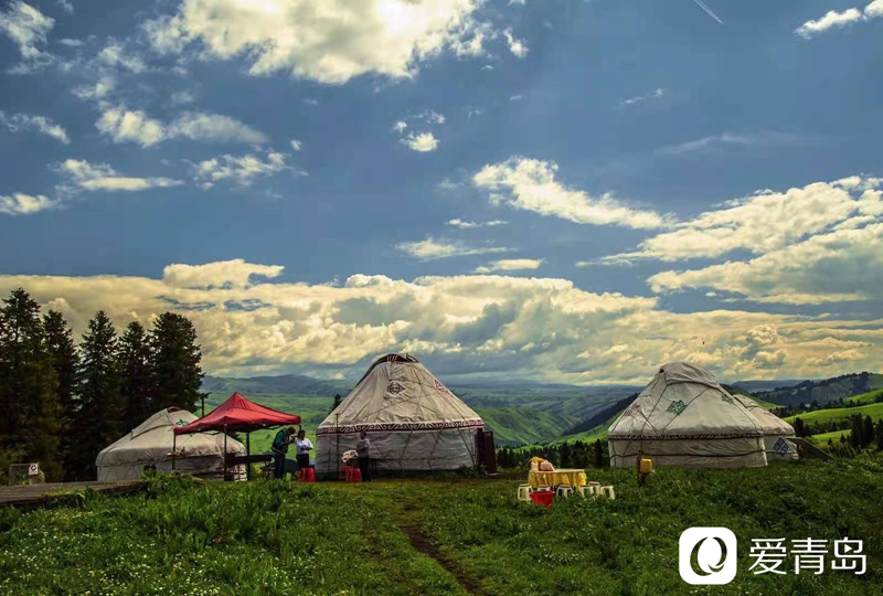 行走中的风景：漫步那拉提草原 邂逅最美晨光！