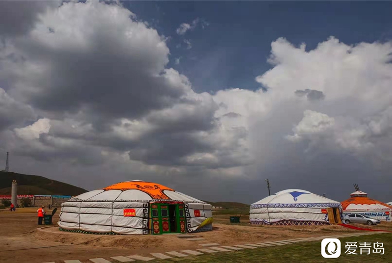 行走中的风景:沉醉在锡盟的绚丽红霞中