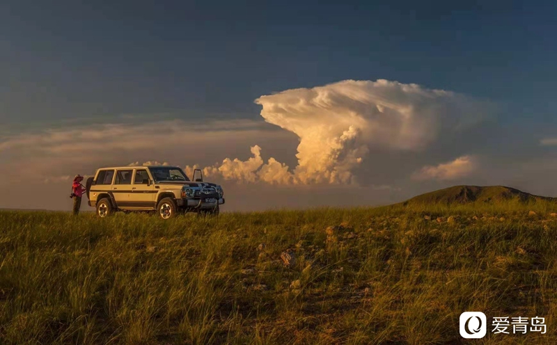 行走中的风景:沉醉在锡盟的绚丽红霞中