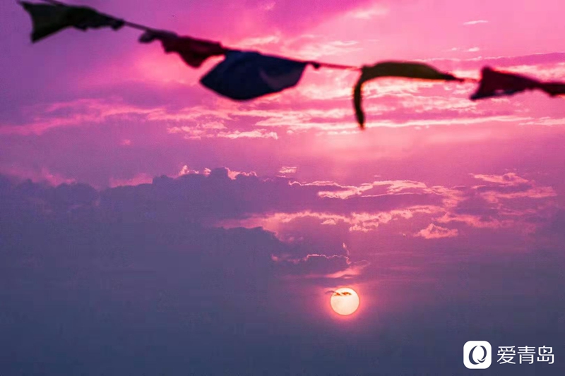 行走中的风景：沉醉在锡盟的绚丽红霞中