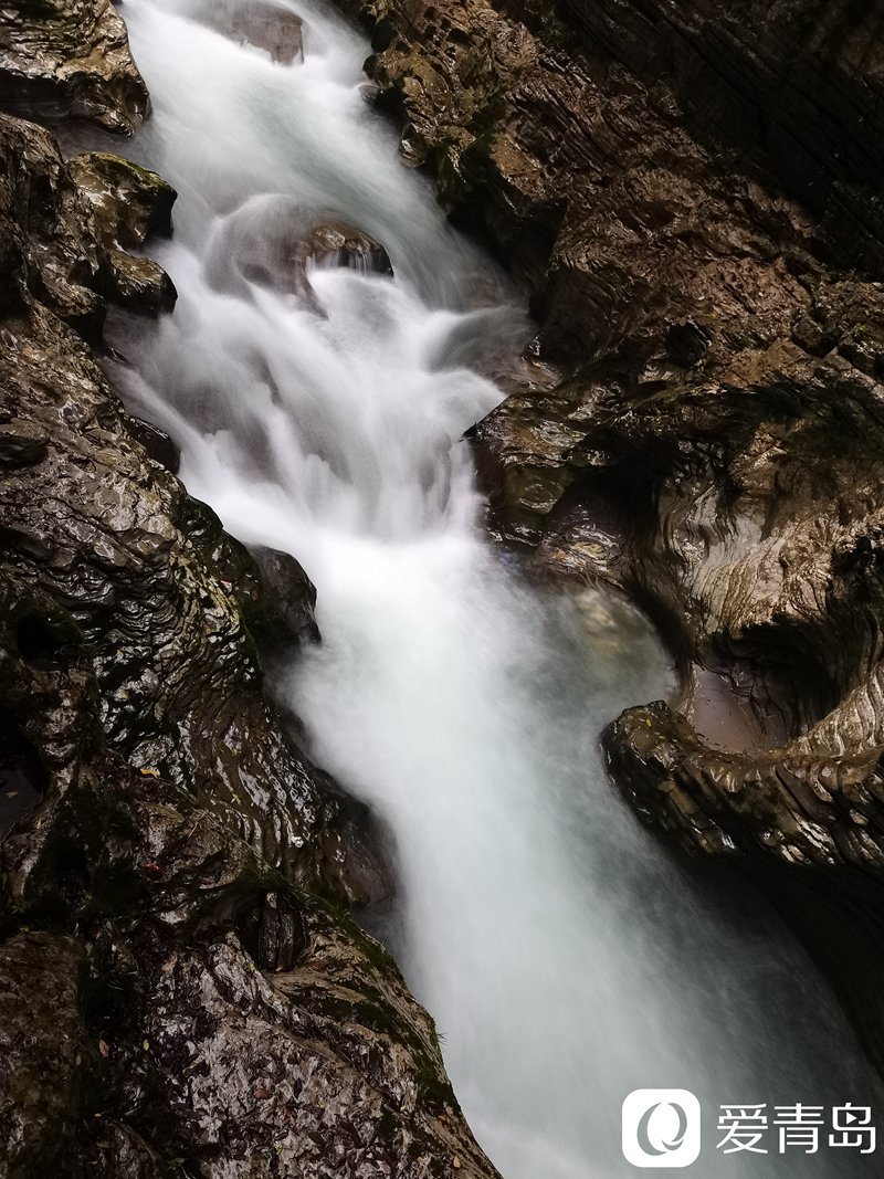 行走中的风景:穿行地心谷,藏在峡谷中的世外桃源