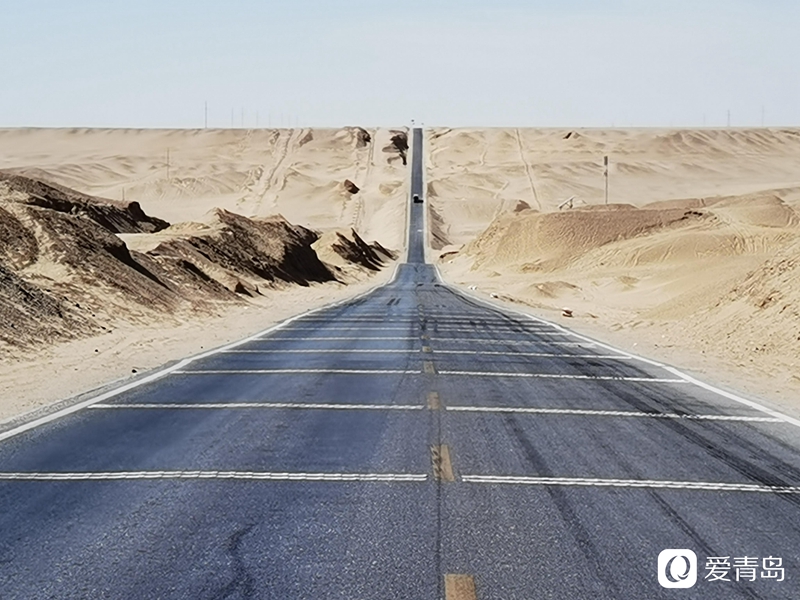行走中的风景:观水绝美上丹霞 赏纯洁天空之境