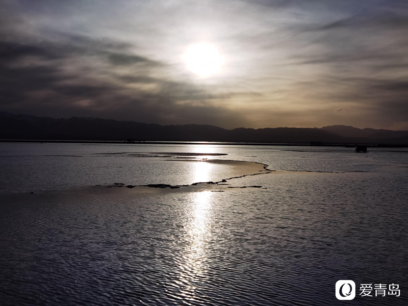 行走中的风景:观水绝美上丹霞 赏纯洁天空之境
