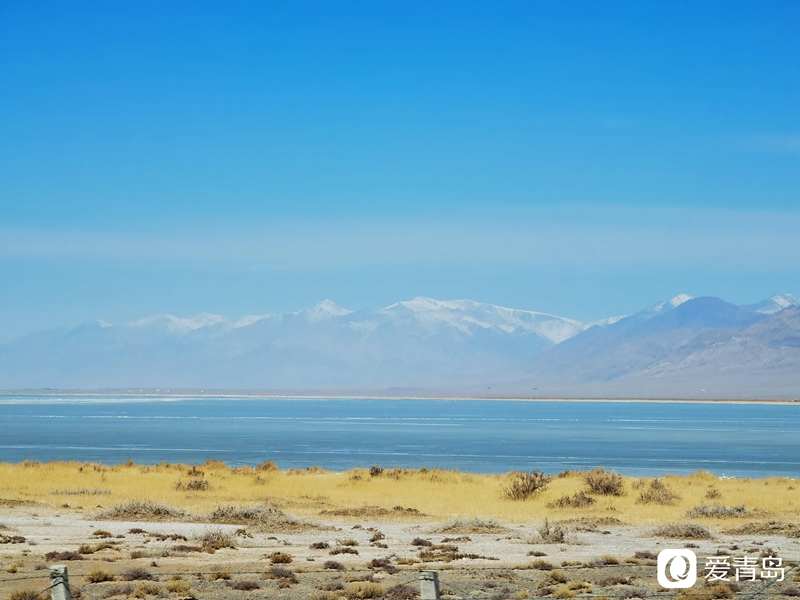行走中的风景:绝美水上丹霞 群山环抱的人间仙境