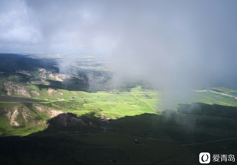 行走中的风景:风光无限青海行 揭秘戈壁深处的“恶魔之眼”