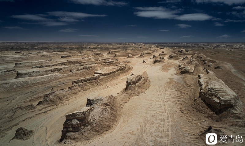 行走中的风景:风光无限青海行 揭秘戈壁深处的“恶魔之眼”